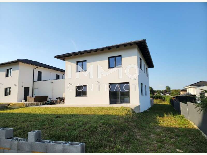 Doppelhaushälfte in Moosbach