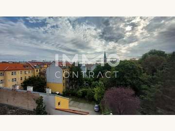 Dachgeschosswohnung in Wien