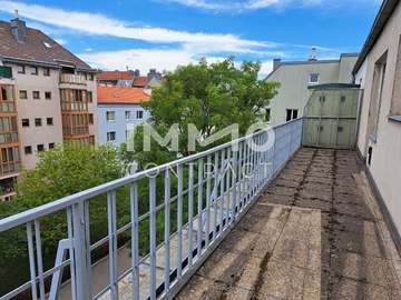 Dachgeschosswohnung in Wien,  Penzing