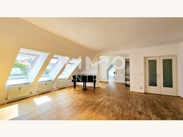 Dachgeschosswohnung in Wien