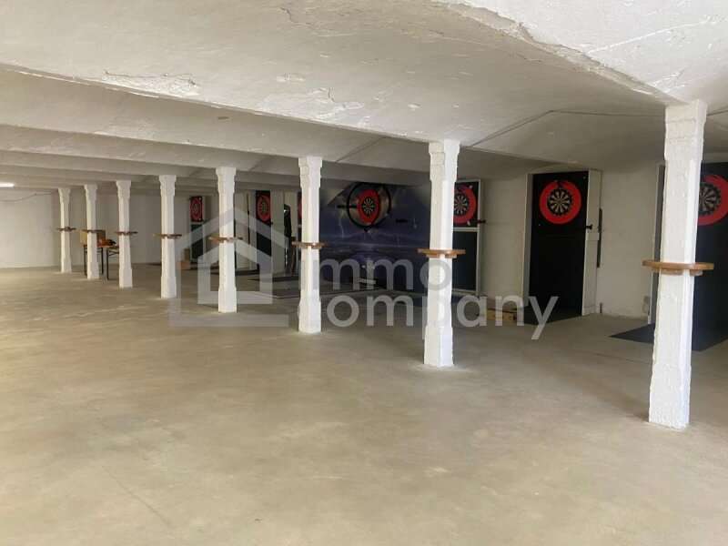 Lagerfläche in Berg