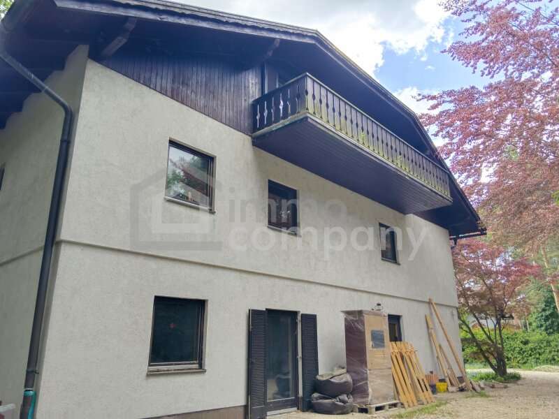 Mehrfamilienhaus in Hollenthon