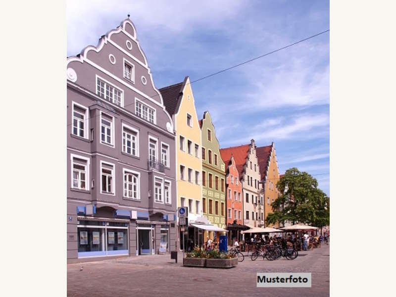 Wohn und Geschäftshaus in Kukmirn
