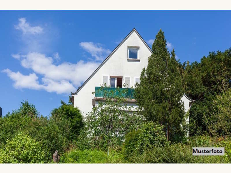 Zweifamilienhaus in Greinbach