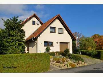 Zweifamilienhaus in Hackerberg