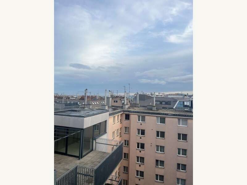 Dachgeschosswohnung in 1100 Wien 